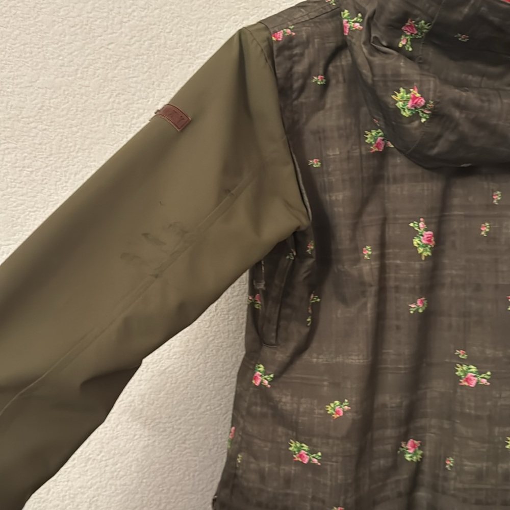 Roxy Winter Jacket - Picture 5 of 7